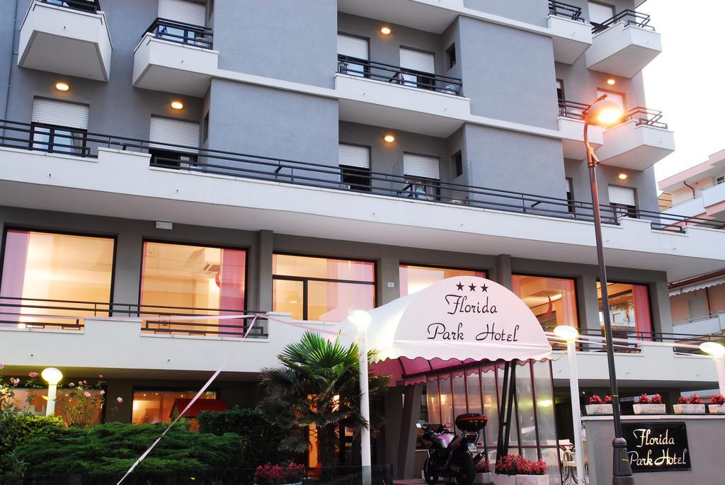 Florida Park Hotel Белариа-Игеа Марина Екстериор снимка
