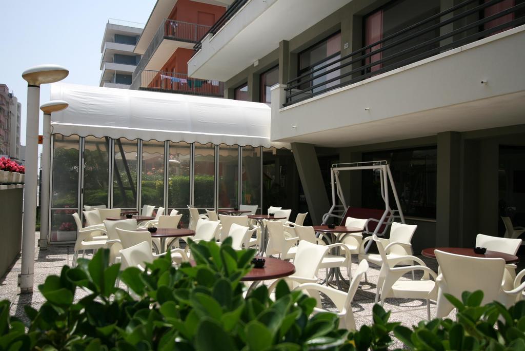 Florida Park Hotel Белариа-Игеа Марина Екстериор снимка